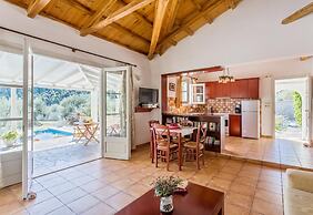Villa Tassoula Large Private Pool Walk to Beach Wifi - 2830