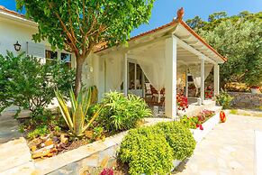 Villa Tassoula Large Private Pool Walk to Beach Wifi - 2830