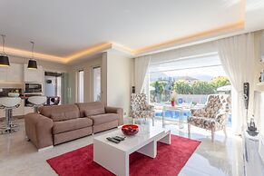 Villa Nirvana Large Private Pool A C Wifi Car Not Required Eco-friendl