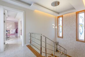 Villa Nirvana Large Private Pool A C Wifi Car Not Required Eco-friendl