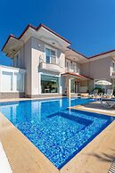 Villa Nirvana Large Private Pool A C Wifi Car Not Required Eco-friendl