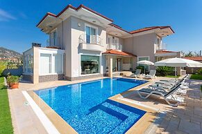 Villa Nirvana Large Private Pool A C Wifi Car Not Required Eco-friendl