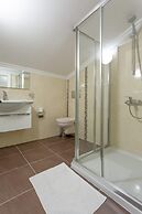 Villa Ozcelik Large Private Pool A C Wifi Car Not Required Eco-friendl