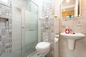 Villa Mina Large Private Pool A C Wifi Car Not Required Eco-friendly -