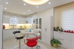 Villa Mina Large Private Pool A C Wifi Car Not Required Eco-friendly -