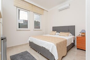 Villa Mina Large Private Pool A C Wifi Car Not Required Eco-friendly -