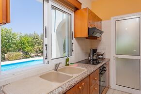 Sun Beach Villa Thio Large Private Pool Walk to Beach A C Wifi Car Not