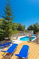 Villa Stephania Private Pool Walk to Beach Sea Views A C Wifi - 2890