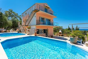 Villa Stephania Private Pool Walk to Beach Sea Views A C Wifi - 2890