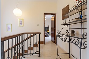 Villa Evelina Large Private Pool Walk to Beach Sea Views A C Wifi Eco-