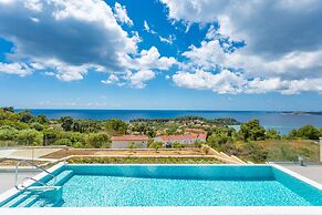 Villa Lassi Fos Large Private Pool Walk to Beach Sea Views A C Wifi - 