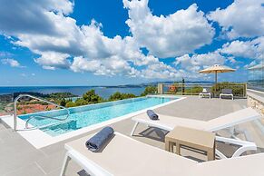 Villa Lassi Fos Large Private Pool Walk to Beach Sea Views A C Wifi - 