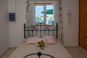 Villa Paradiso Sunset Private Pool Walk to Beach Sea Views A C Wifi - 