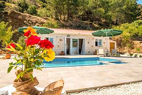 Villa Paradiso Sunset Private Pool Walk to Beach Sea Views A C Wifi - 