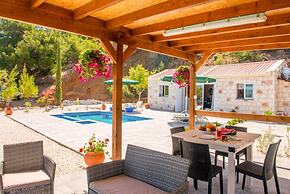 Villa Paradiso Sunset Private Pool Walk to Beach Sea Views A C Wifi - 