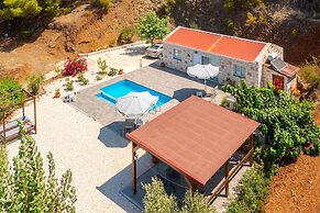 Villa Paradiso Sunset Private Pool Walk to Beach Sea Views A C Wifi - 