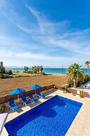 Villa Seashore One Large Private Pool Walk to Beach Sea Views A C Wifi