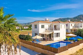 Villa Seashore One Large Private Pool Walk to Beach Sea Views A C Wifi