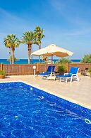 Villa Seashore One Large Private Pool Walk to Beach Sea Views A C Wifi