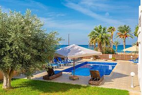 Villa Seashore One Large Private Pool Walk to Beach Sea Views A C Wifi