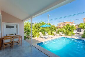 Villa Duman 1 Private Pool A C Wifi Car Not Required - 3164
