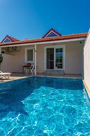 Villa Duman 2 Private Pool A C Wifi Car Not Required - 3165