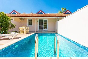 Villa Duman 2 Private Pool A C Wifi Car Not Required - 3165