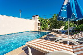 Villa Duman 2 Private Pool A C Wifi Car Not Required - 3165