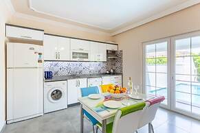 Villa Duman 2 Private Pool A C Wifi Car Not Required - 3165