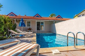 Villa Duman 2 Private Pool A C Wifi Car Not Required - 3165