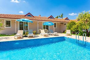 Villa Duman 3 Large Private Pool A C Wifi Car Not Required - 3166