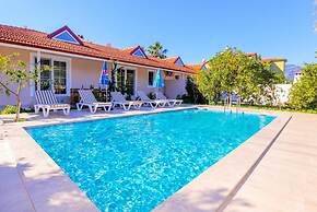 Villa Duman 3 Large Private Pool A C Wifi Car Not Required - 3166