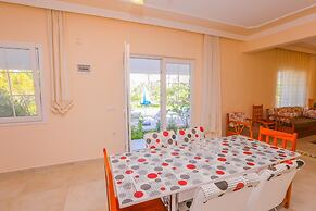 Villa Duman 3 Large Private Pool A C Wifi Car Not Required - 3166