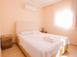 Villa Duman 3 Large Private Pool A C Wifi Car Not Required - 3166