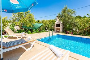 Villa Duman 3 Large Private Pool A C Wifi Car Not Required - 3166