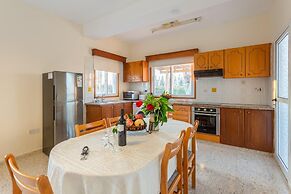 Argaka Sun Villa Tria Large Private Pool Walk to Beach Sea Views A C W