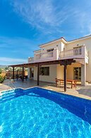 Villa Jan Lui Large Private Pool Walk to Beach Sea Views A C Wifi Eco-