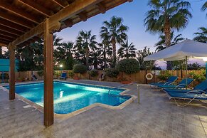 Villa Jan Lui Large Private Pool Walk to Beach Sea Views A C Wifi Eco-