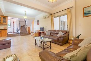 Villa Jan Lui Large Private Pool Walk to Beach Sea Views A C Wifi Eco-