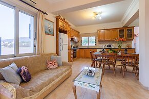 Villa Jan Lui Large Private Pool Walk to Beach Sea Views A C Wifi Eco-