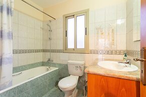 Villa Jan Lui Large Private Pool Walk to Beach Sea Views A C Wifi Eco-