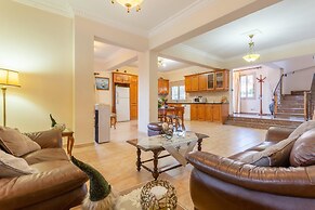 Villa Jan Lui Large Private Pool Walk to Beach Sea Views A C Wifi Eco-