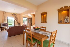 Villa Marina Large Private Pool Walk to Beach Sea Views A C Wifi Car N