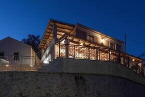 Villa Frosso Large Private Pool Walk to Beach Sea Views A C Wifi Car N