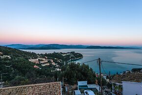 Villa Frosso Large Private Pool Walk to Beach Sea Views A C Wifi Car N