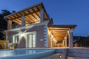 Villa Frosso Large Private Pool Walk to Beach Sea Views A C Wifi Car N