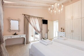 Villa Frosso Large Private Pool Walk to Beach Sea Views A C Wifi Car N