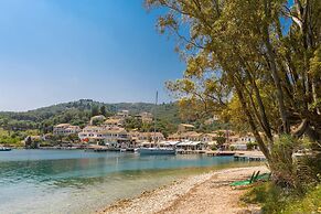 Villa Frosso Large Private Pool Walk to Beach Sea Views A C Wifi Car N