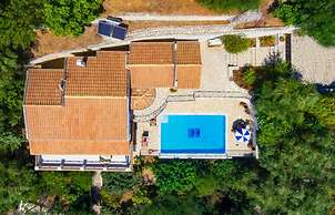 Villa Kerkyroula Large Private Pool Walk to Beach Sea Views A C Wifi C