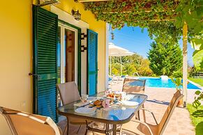 Villa Melissa Large Private Pool Walk to Beach Sea Views A C Wifi Car 